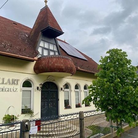 Villart Vendeghaz Keszthely Luaran gambar